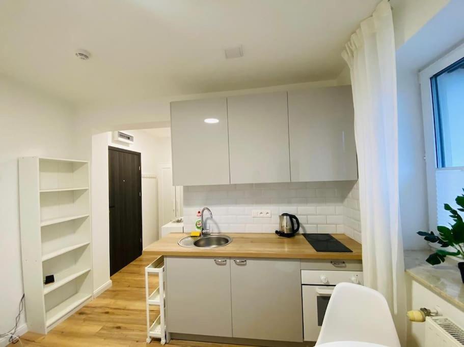 Ferienwohnung Bezagenta Mozart8 Studio Easy Access To City Wifi Warschau Exterior foto